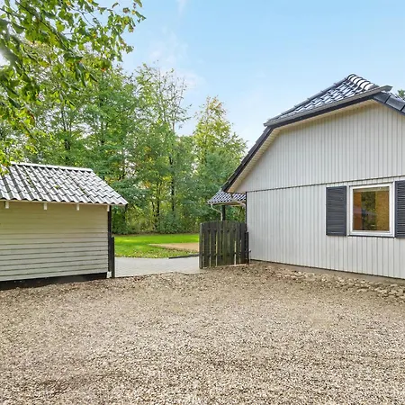 Holiday home 4 Bedroom In