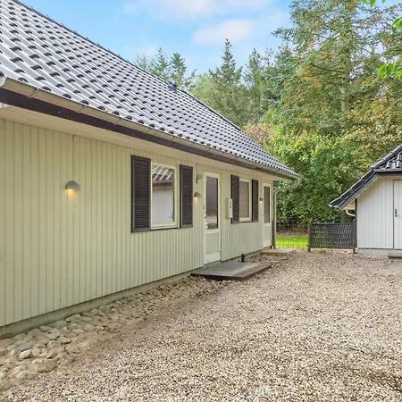 Holiday home 4 Bedroom In *