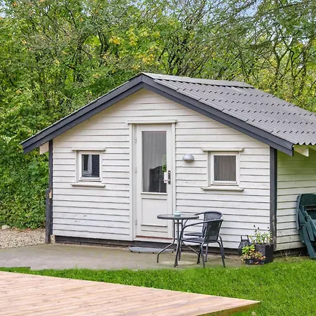 Дом отдыха 4 Bedroom In