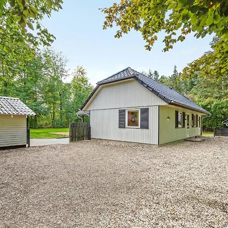 Holiday home 4 Bedroom In *