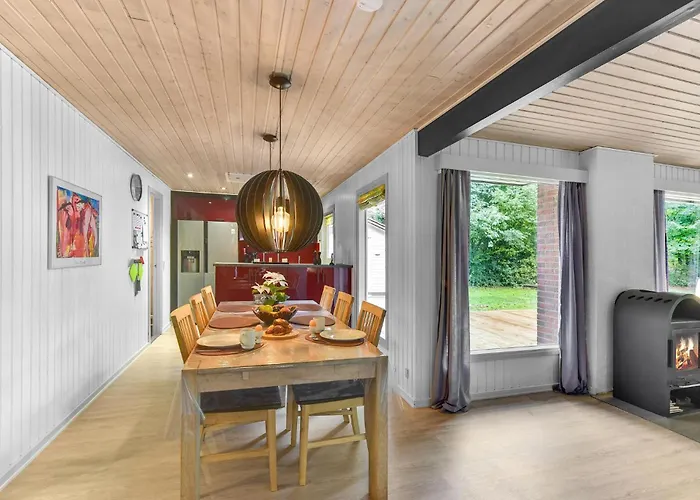 4 Bedroom In